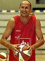 Alberto Angulo basketball