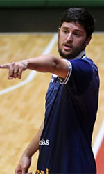 Felipe Freitas basketball