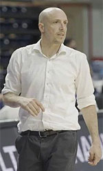 Alejandro Muro basketball
