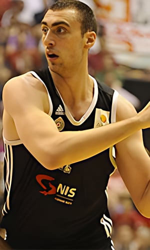 Nikola Milutinov